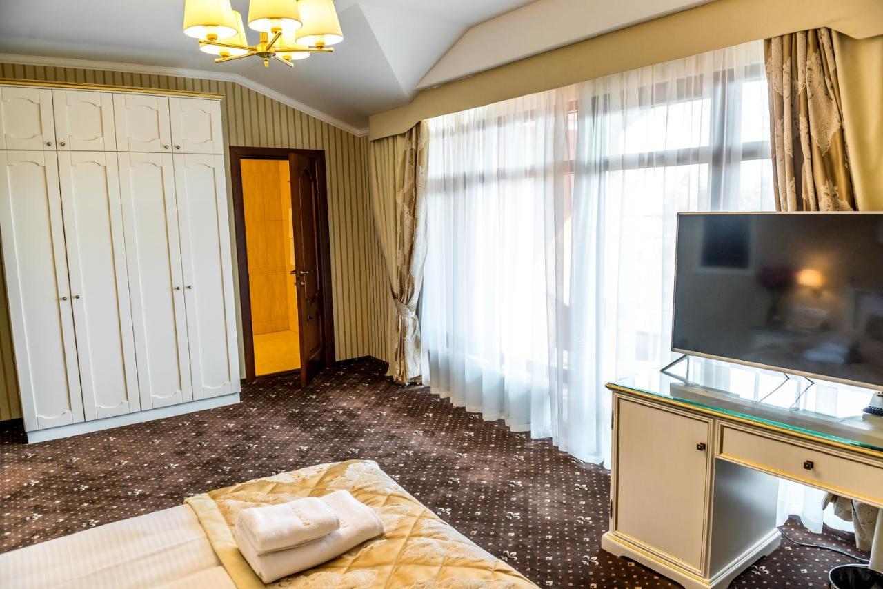 Fenix Town Hotel Vinnitsja Eksteriør billede