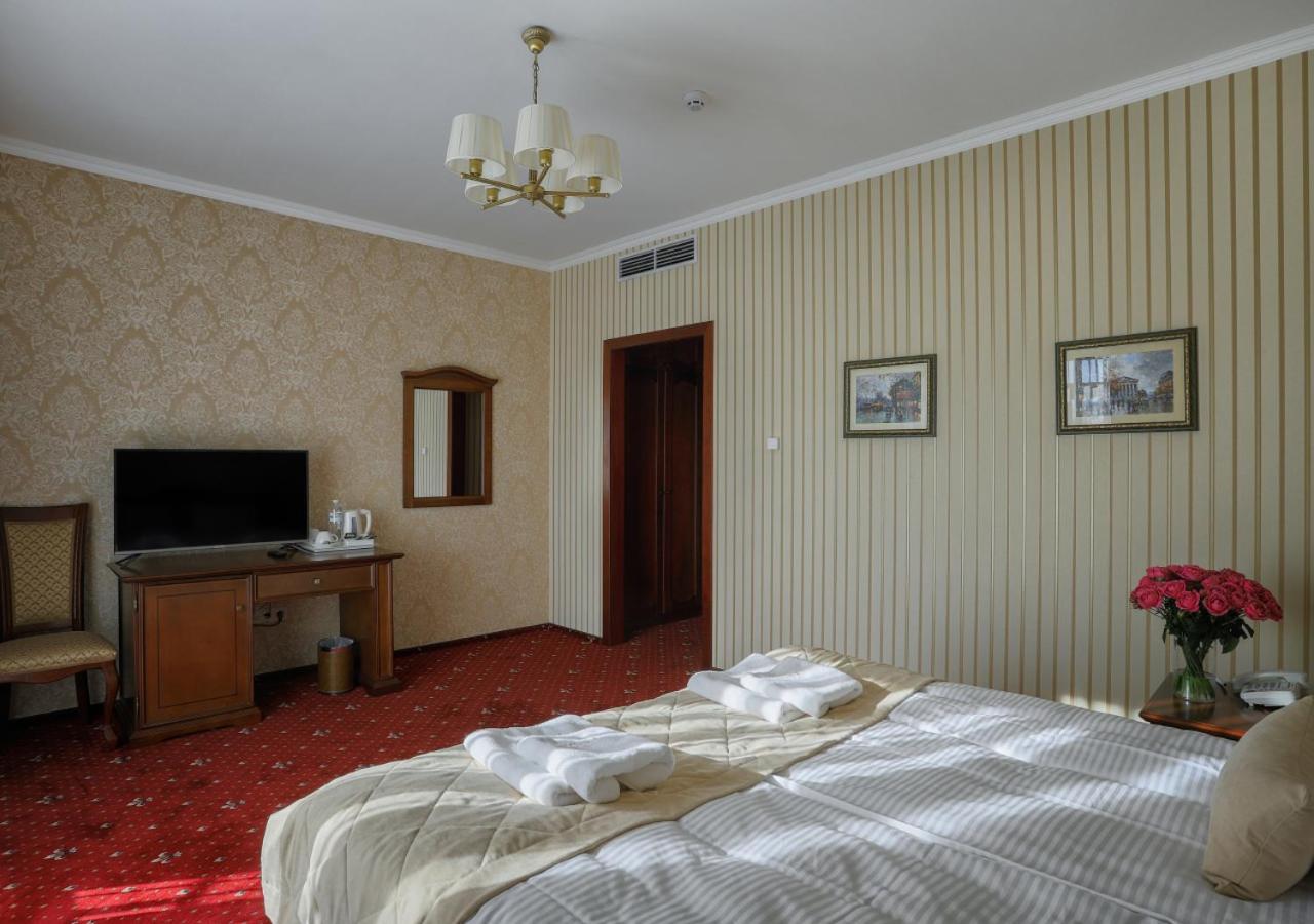 Fenix Town Hotel Vinnitsja Eksteriør billede