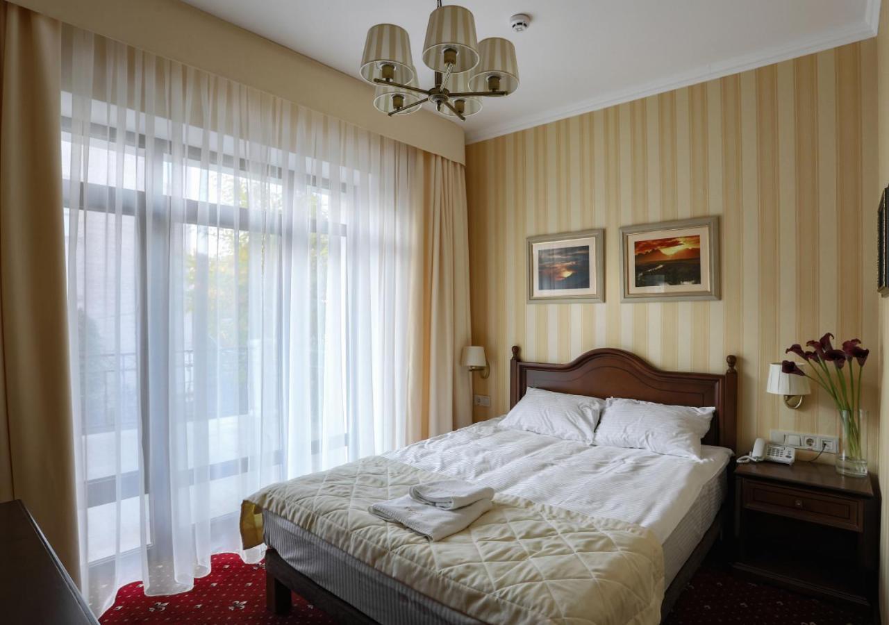 Fenix Town Hotel Vinnitsja Eksteriør billede