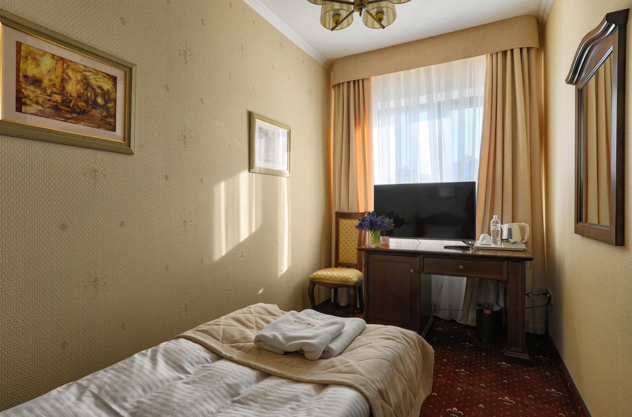 Fenix Town Hotel Vinnitsja Eksteriør billede